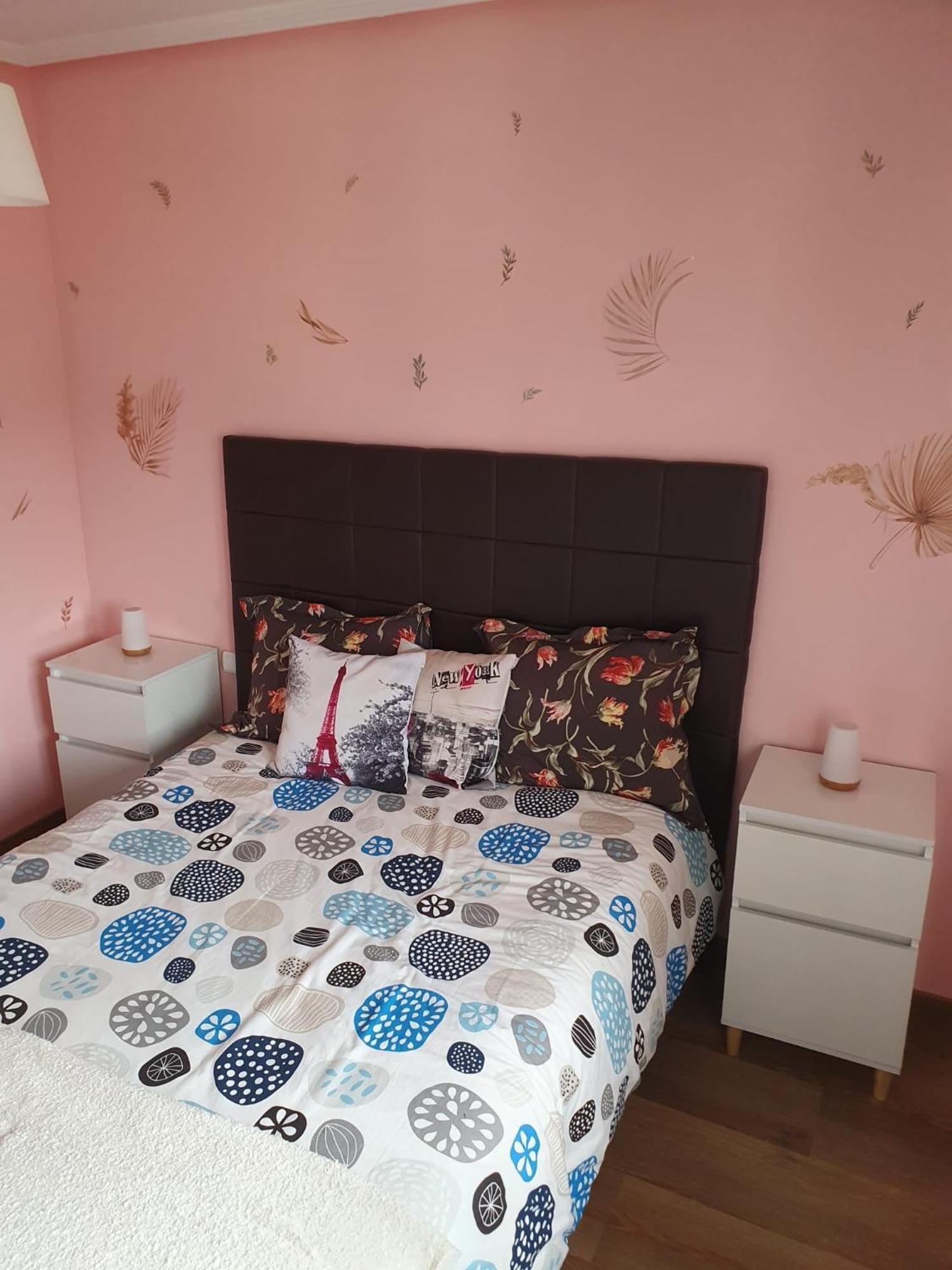 Vistas Monte Naranco Apartamento Con Parking 5Euros Al Dia Oviedo Esterno foto